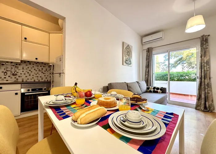 Downtown By Homing Apartment *