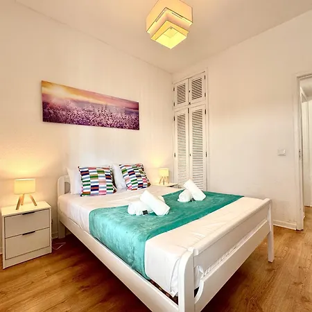 Downtown By Homing Apartament *